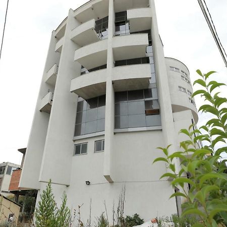 Hotel Gjuta Tirana Exteriér fotografie