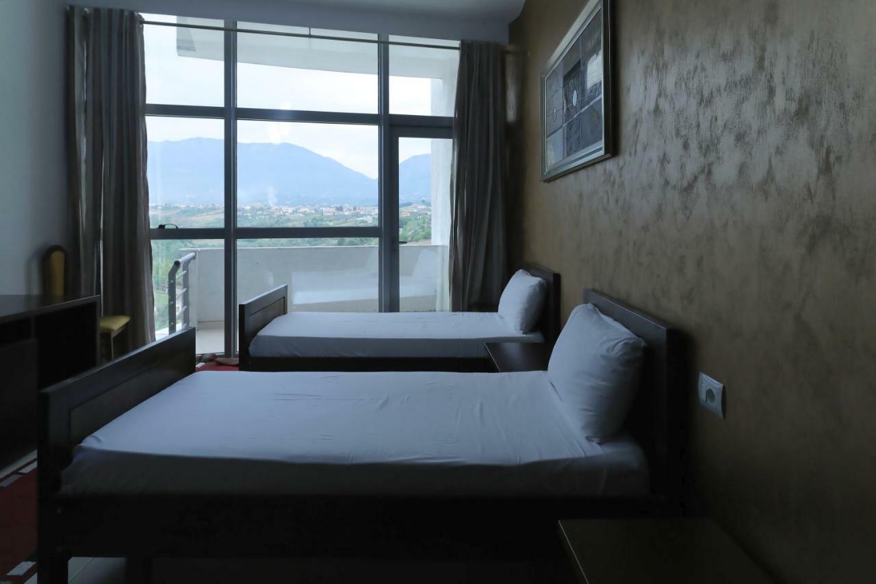 Hotel Gjuta Tirana Exteriér fotografie
