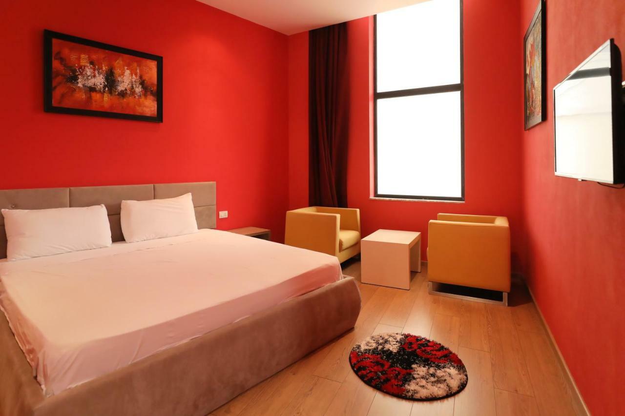 Hotel Gjuta Tirana Exteriér fotografie