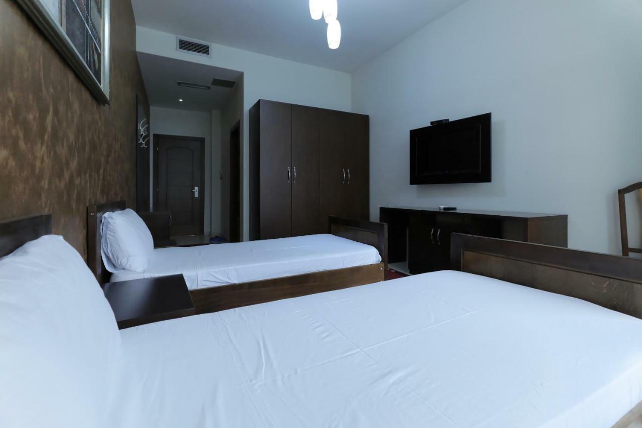 Hotel Gjuta Tirana Exteriér fotografie